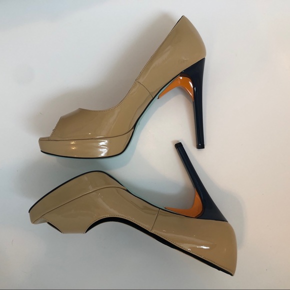 Stunning Ruthie Davis Platform Heels - Picture 3 of 8